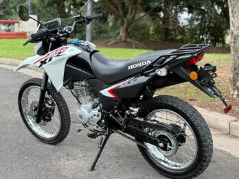 VENDO XR 150 2025 CON 1200 KM