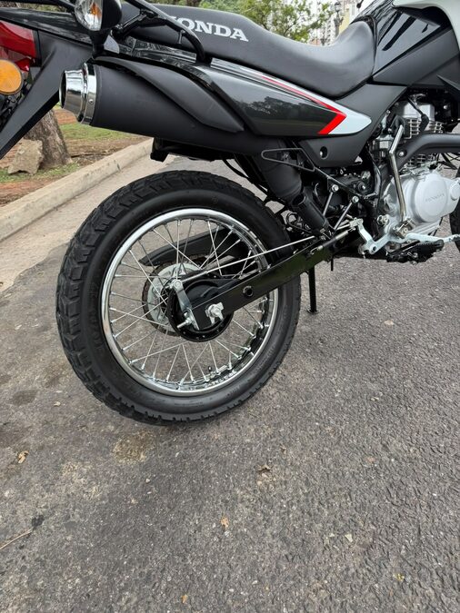 VENDO XR 150 2025 CON 1200 KM