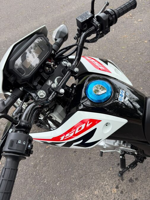 VENDO XR 150 2025 CON 1200 KM
