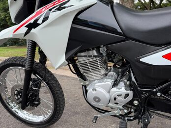 VENDO XR 150 2025 CON 1200 KM