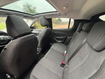 PEUGEOT 208 1.6 ACTIVE PACK. Recibo vehículos.