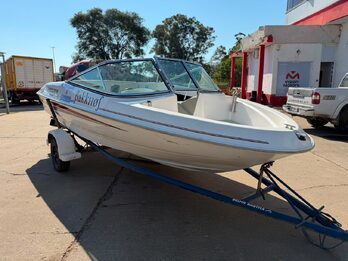 VENDO LANCHA QUICKSILVER16 YAMAHA 70HP. Recibo usado.