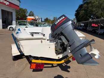 VENDO LANCHA QUICKSILVER16 YAMAHA 70HP. Recibo usado.