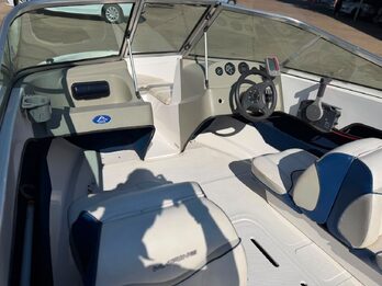 VENDO LANCHA QUICKSILVER16 YAMAHA 70HP. Recibo usado.