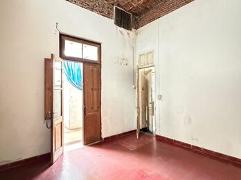 VENDO AMPLIA PROPIEDAD A RECICLAR - URUGUAY Y SALTA.
