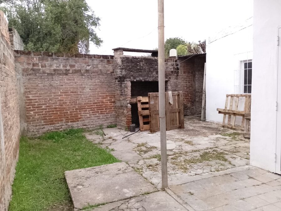 CASA  INTERNA EN SAN AGUSTIN CALLE LAMAS  N° 1832