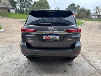 TOYOTA SW4 4X4 SRX 2.8 TDI 6 AT 7A. Recibo vehículos.