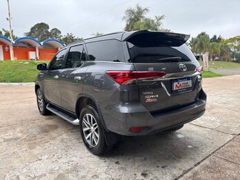 TOYOTA SW4 4X4 SRX 2.8 TDI 6 AT 7A. Recibo vehículos.