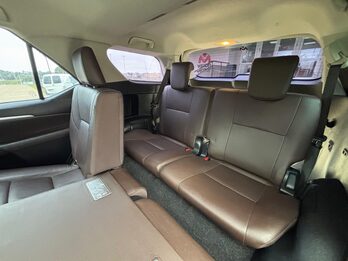 TOYOTA SW4 4X4 SRX 2.8 TDI 6 AT 7A. Recibo vehículos.
