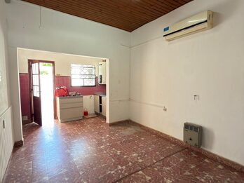 VENDO CASA 3 DORMITORIOS - PATAGONIA Y URQUIZA.