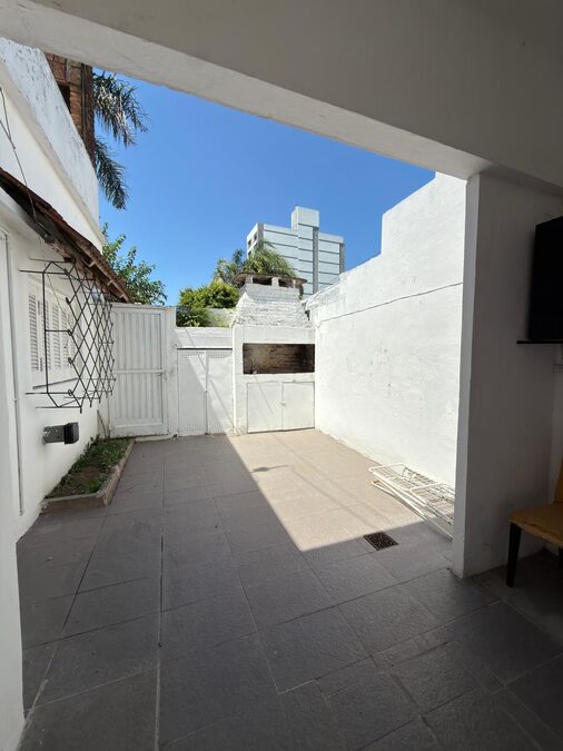 VENDO CASA 3 DORMITORIOS - PATAGONIA Y URQUIZA.