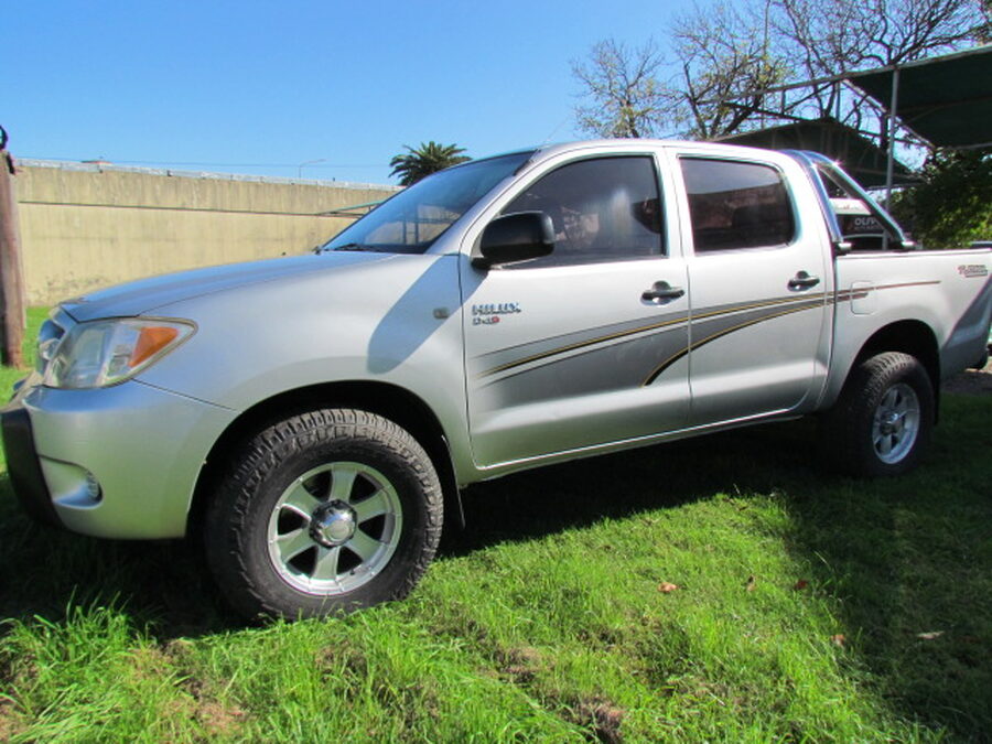TOYOTA HILUX 2.5TD DX PACK 4X2