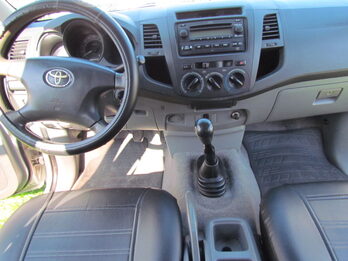 TOYOTA HILUX 2.5TD DX PACK 4X2
