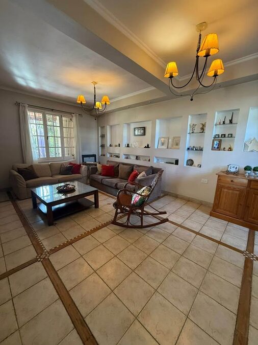 EXCLUSIVA CASA EN VENTA, ZONA PARACAO.