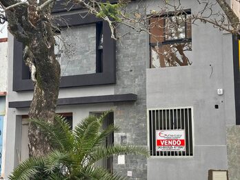 VENDO CASA 3 DORM 3 BAÑOS A ESTRENAR
