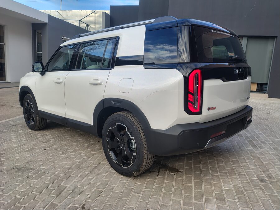 BAIC BJ30 HÍBRIDA 4x2 y 4x4 - Precio imperdible‼️