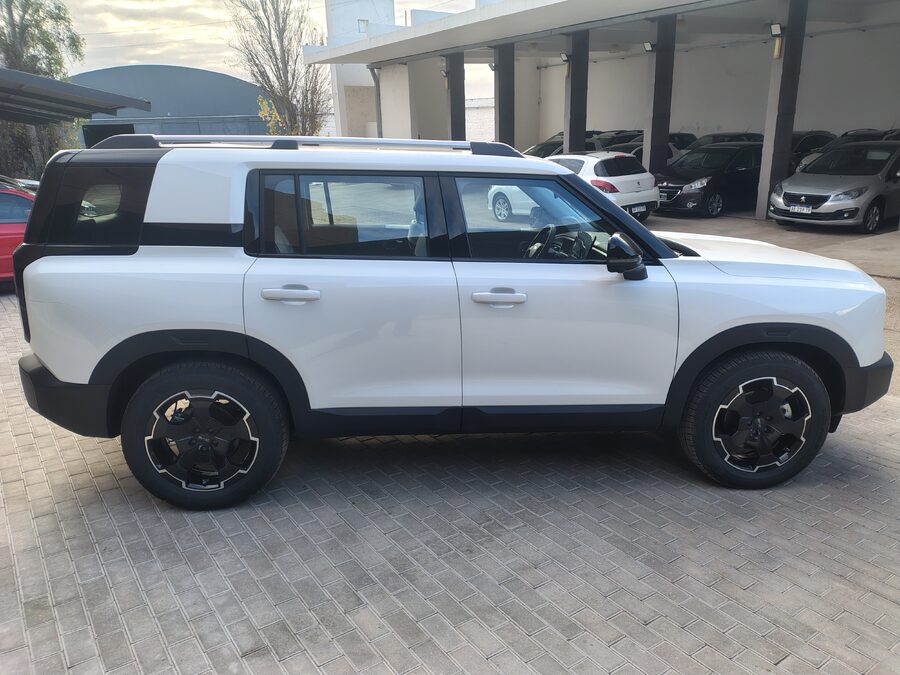 BAIC BJ30 HÍBRIDA 4x2 y 4x4 - Precio imperdible‼️
