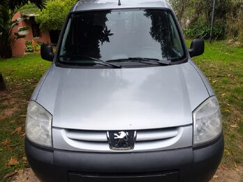 PEUGEOT PARTNER 1.6 HDI CONFORT PLC AB L/10 FURGON - AÑO 2.013