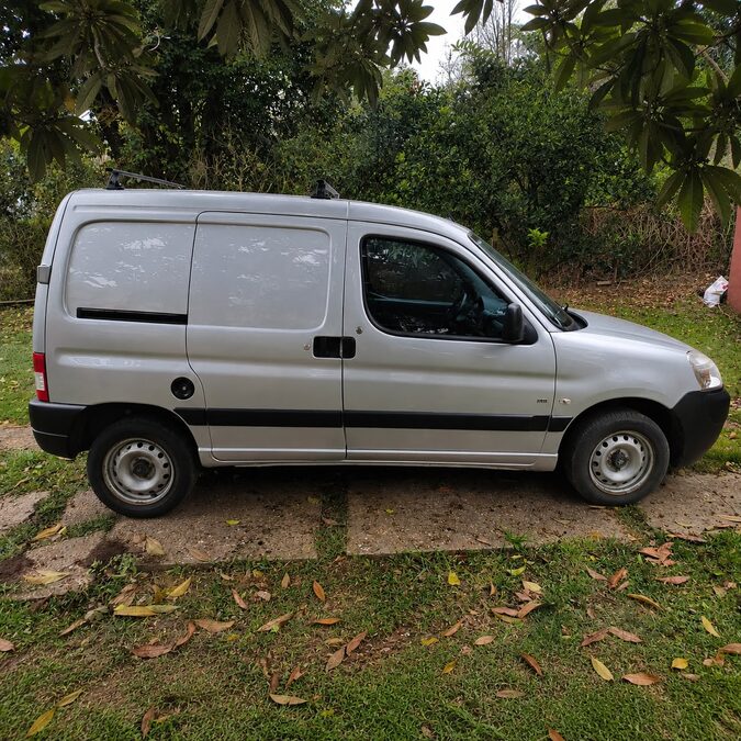 PEUGEOT PARTNER 1.6 HDI CONFORT PLC AB L/10 FURGON - AÑO 2.013