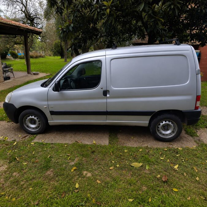 PEUGEOT PARTNER 1.6 HDI CONFORT PLC AB L/10 FURGON - AÑO 2.013