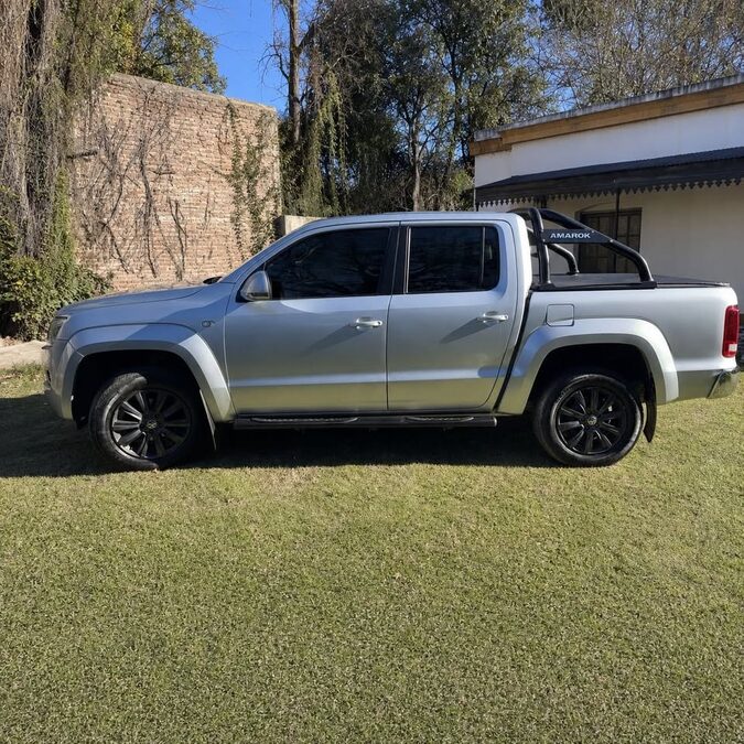 VOLKSWAGEN AMAROK 2.0TD 4X4 DC HIGHLINE  - AÑO 2.010