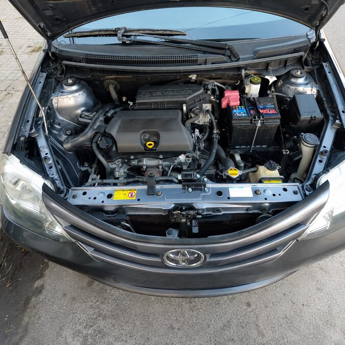 TOYOTA ETIOS 1.5 XS 5P  - AÑO 2.013