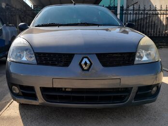 RENAULT CLIO 1.2 3P PACK PLUS -  AÑO 2.011