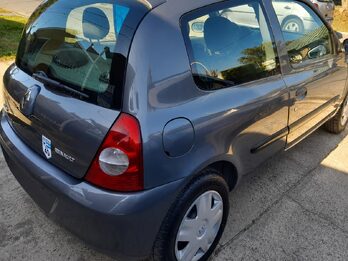 RENAULT CLIO 1.2 3P PACK PLUS -  AÑO 2.011