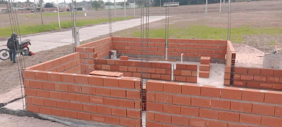 TENES TU CREDITO IAPV?  NOSOTROS CONSTRUIMOS TU VIVIENDA!