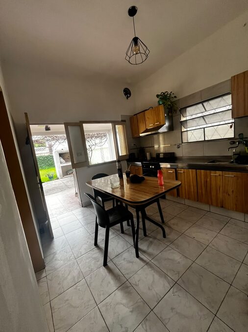 Excelente casa en venta calle Jujuy al 500