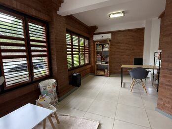 ALQUILER DE CONSULTORIOS Y OFICINAS POR MODULOS