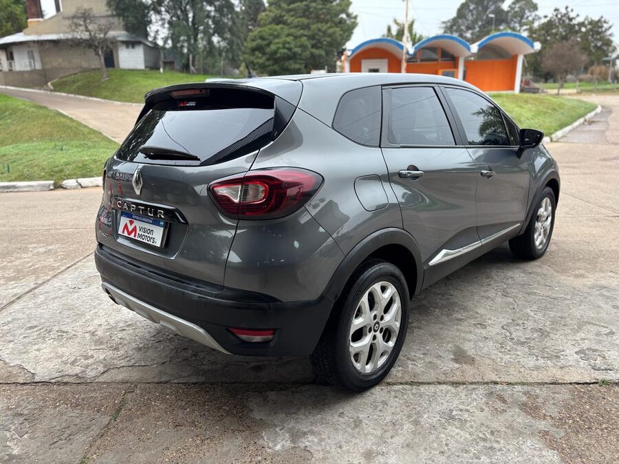 RENAULT CAPTUR 2.0 ZEN. Recibo vehículos de menor y mayor valor.