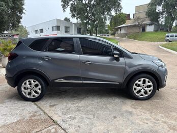 RENAULT CAPTUR 2.0 ZEN. Recibo vehículos de menor y mayor valor.
