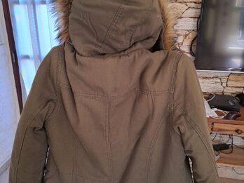 PARKA TALLE M $15000