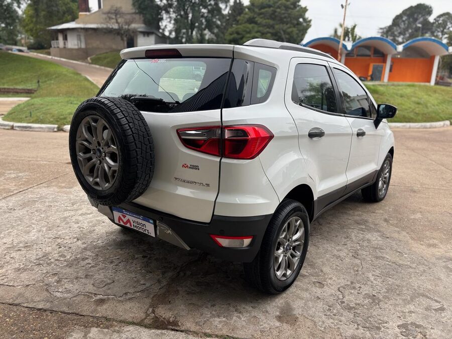 FORD ECO SPORT 1.6 FREESTYLE. Recibo vehículos de menor y mayor valor.