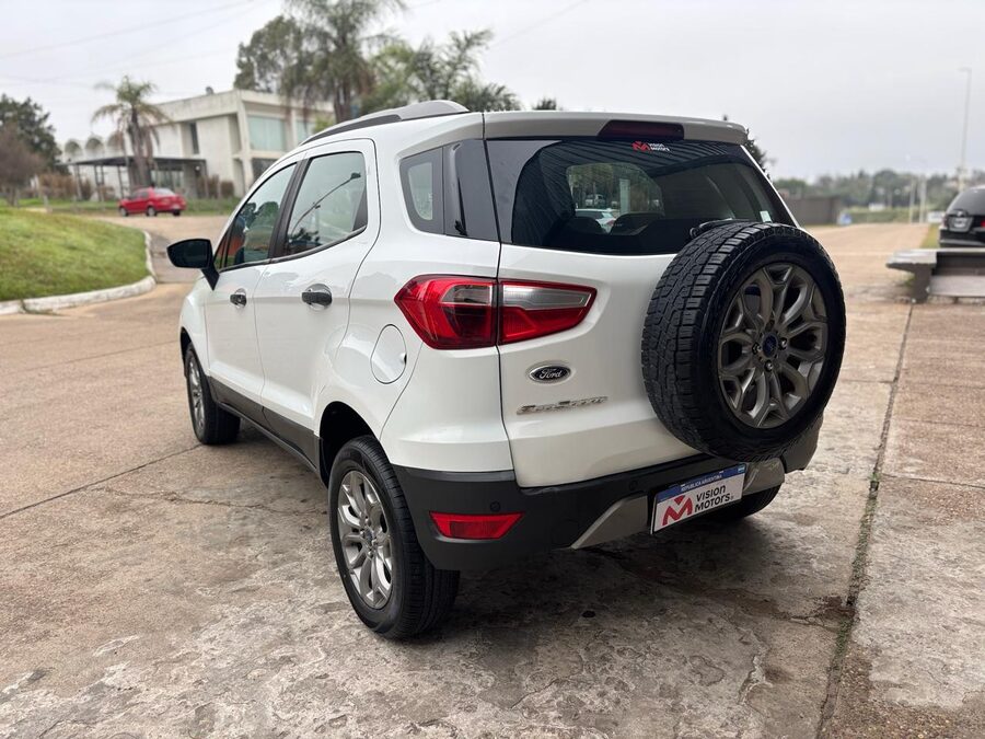 FORD ECO SPORT 1.6 FREESTYLE. Recibo vehículos de menor y mayor valor.