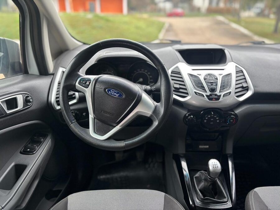 FORD ECO SPORT 1.6 FREESTYLE. Recibo vehículos de menor y mayor valor.