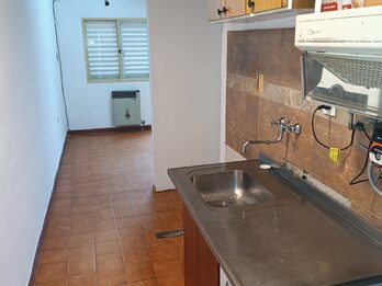 Se alquila casa dos dormitorios - calle Chajari
