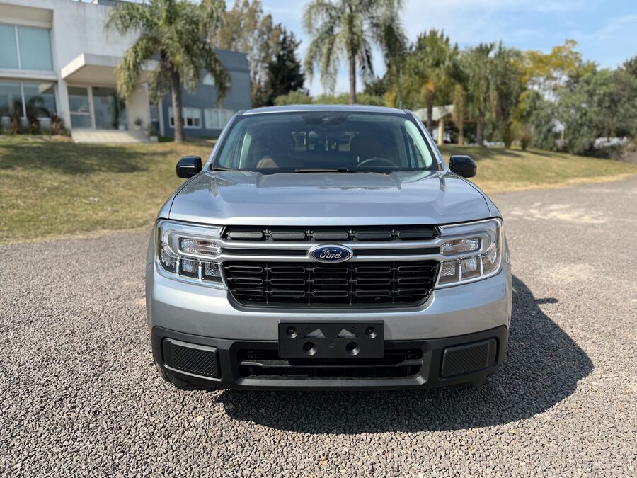 FORD MAVERICK LARIAT HIBRIDA 4X2 AT- LARIAT 4X4 AT - XLT 4X2.
