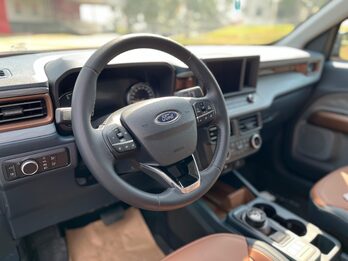 FORD MAVERICK LARIAT HIBRIDA 4X2 AT- LARIAT 4X4 AT - XLT 4X2.