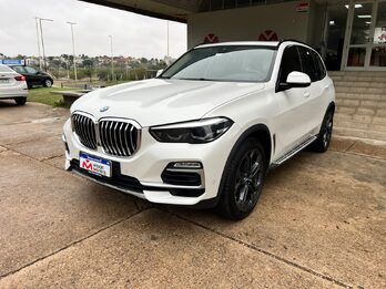 BMW X 5 40I XDRIVE M SPORT. Recibo vehículos.