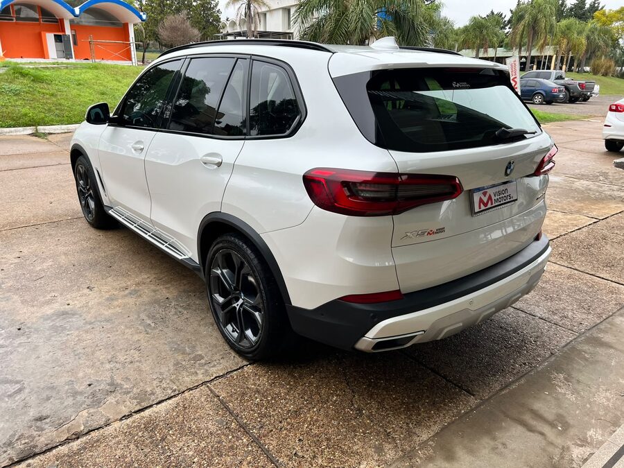 BMW X 5 40I XDRIVE M SPORT. Recibo vehículos.