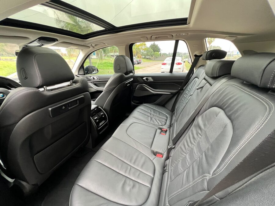 BMW X 5 40I XDRIVE M SPORT. Recibo vehículos.