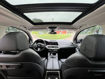 BMW X 5 40I XDRIVE M SPORT. Recibo vehículos.