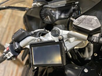 Bmw R1200 Rs. Recibo vehículos de menor y mayor valor.