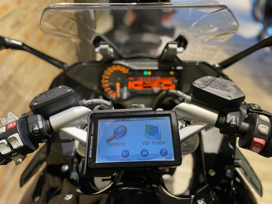 Bmw R1200 Rs. Recibo vehículos de menor y mayor valor.