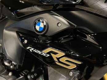 Bmw R1200 Rs. Recibo vehículos de menor y mayor valor.