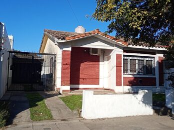 VENDO CASA CALLE PROVINCIAS UNIDAS