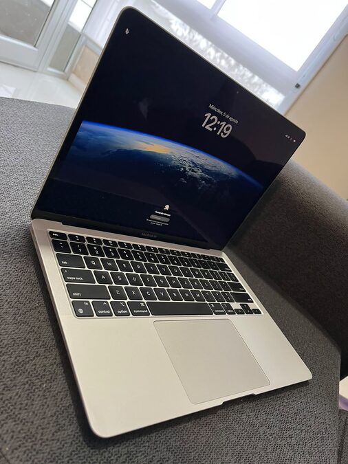 MACBOOK AIR M1 Como Nueva