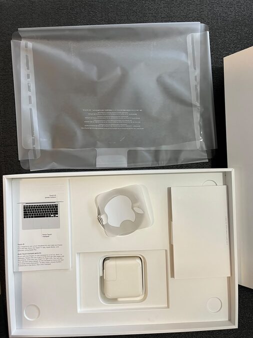 MACBOOK AIR M1 Como Nueva
